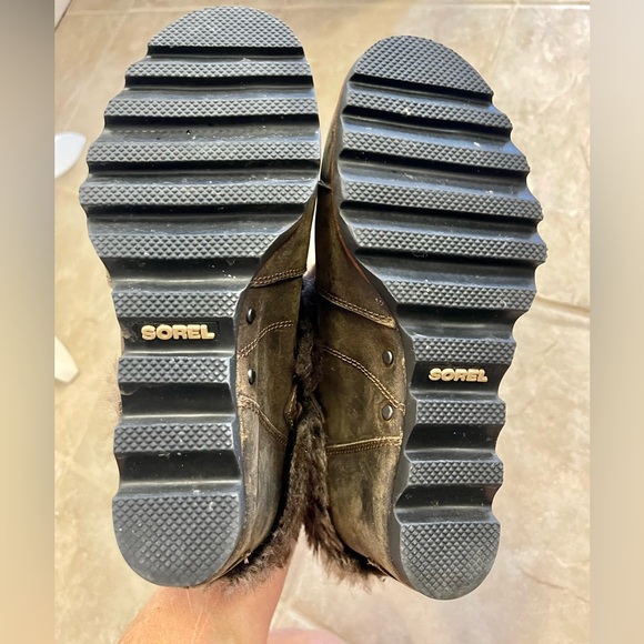 Awesome Sorel faux fur cuff booties! - Picture 9 of 15